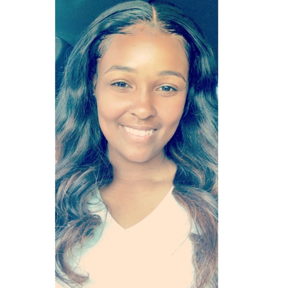 Meet your Posher, Latoya